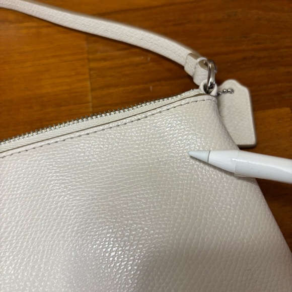Coach Outlet Leather Pop Pouch Wristlet Wallet White/Silver Removable Zip Pouch - Picture 8 of 12